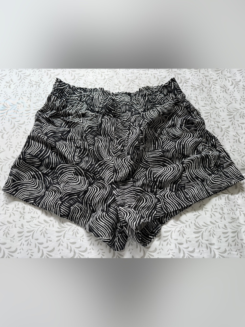 Elastic-Waist Patterned Shorts, Size M by a new day